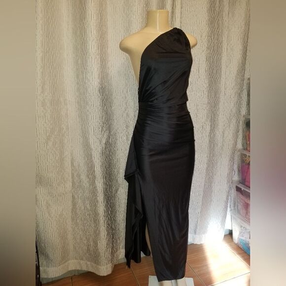 Black One Shoulder Cassini Midi Dress Size Medium - Picture 1 of 12